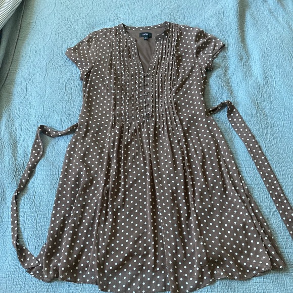Lovely mocha colored polka dot dress. Cute with boots & a cardigan! - Picture 4 of 9